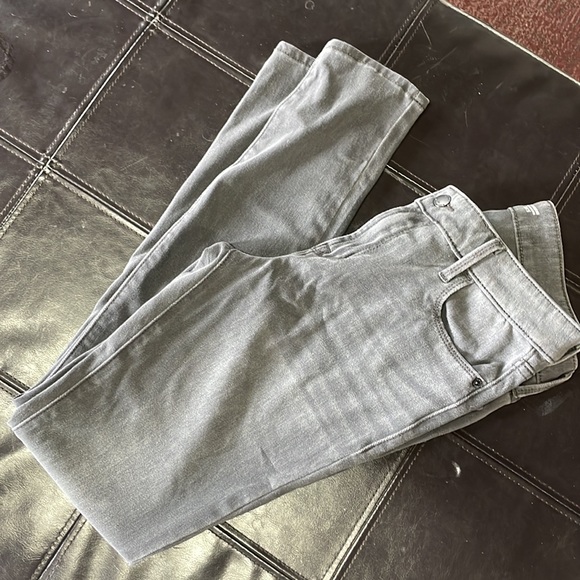 Old Navy Rockstar Jeans - Picture 3 of 3